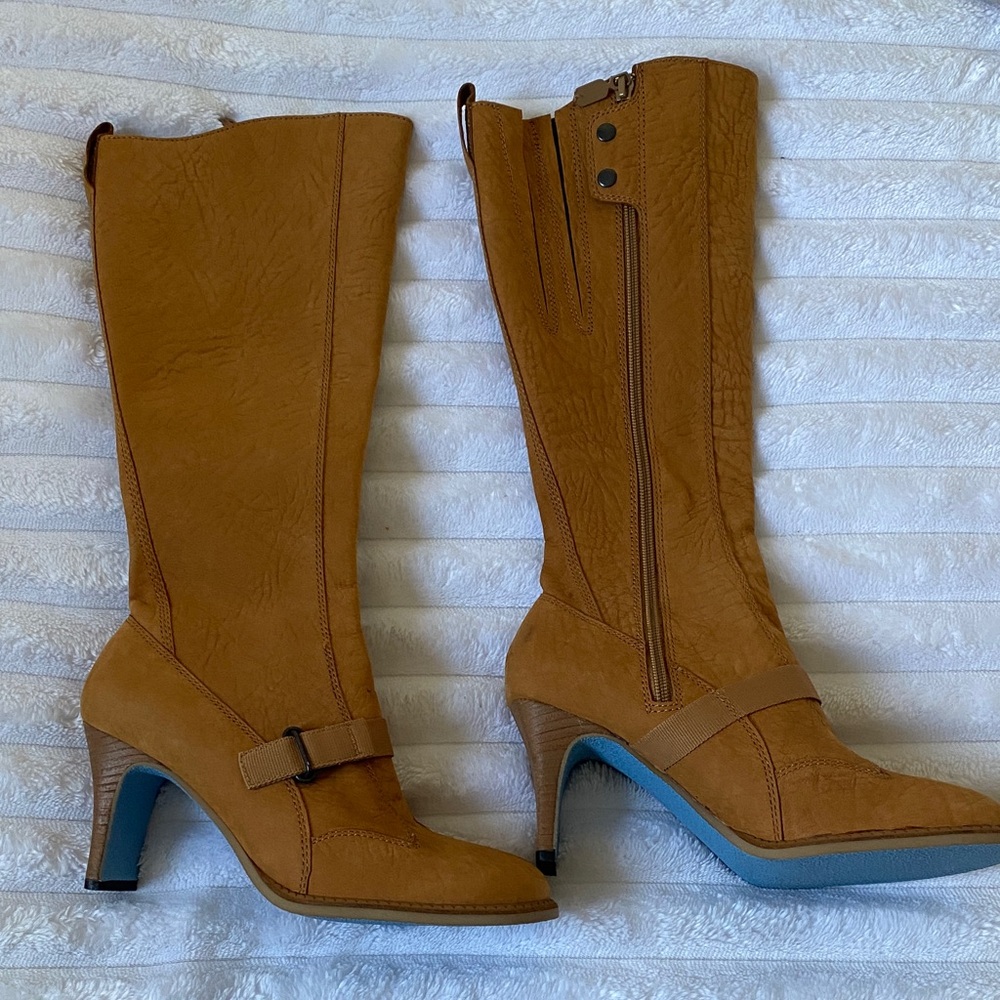 Diesel Betty Tan Heeled Boots brand NEW
